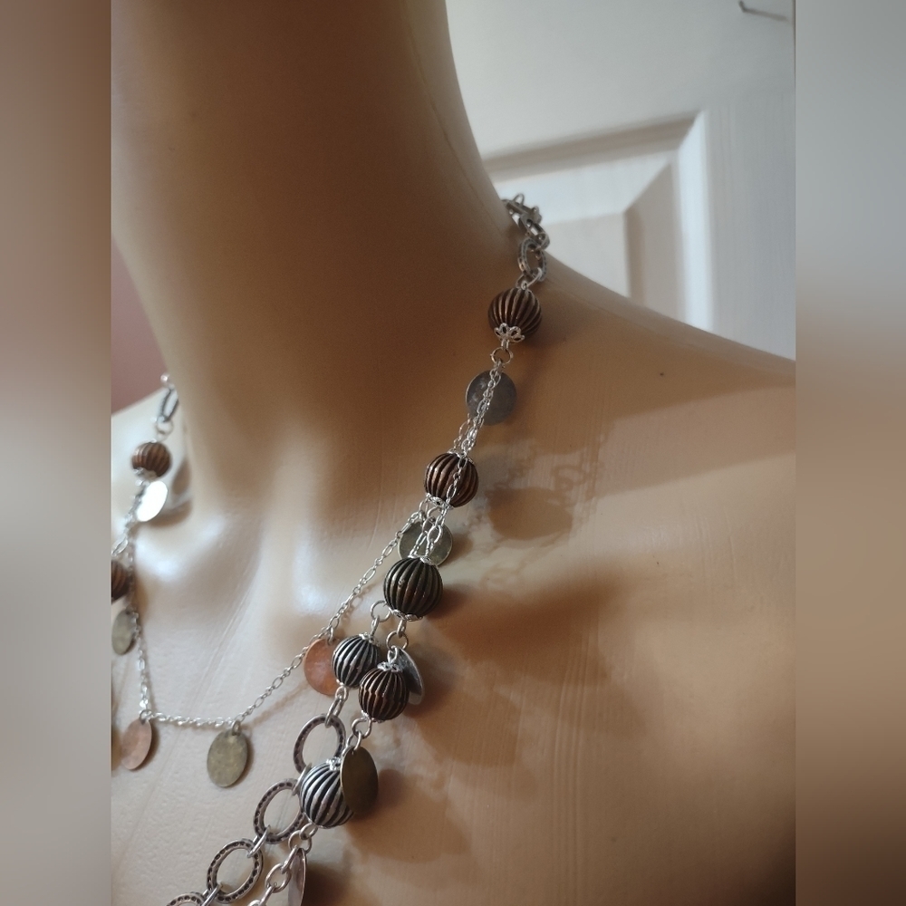 Women's fashion layered necklace - Picture 3 of 5